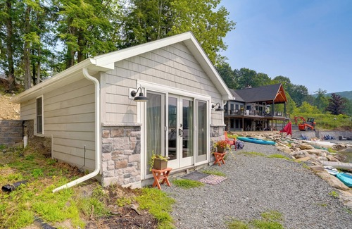 Averill Park Cabine | Cozy Cabin on Crooked Lake: Hike, Ski & Explore!
