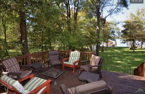 Dogwood Maison | Cozy Cabin on Lake Bob Sandlin