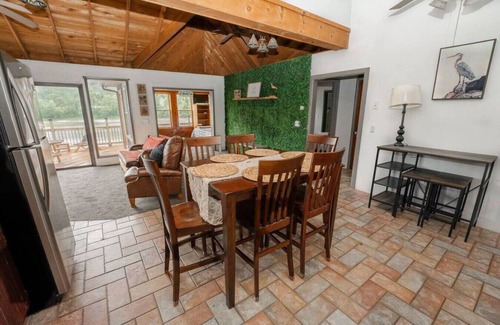 Owego Cabine | Cozy Cabin on the Susquehanna River-The NEST
