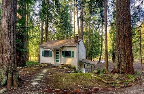 Hobart Cabine | Cozy cabin on the Cedar River