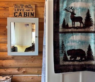 Conner Maison | Cozy Cabin Oxen-Le-Fields Montana