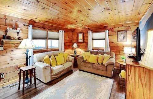 Oakland Maison | Cozy Cabin