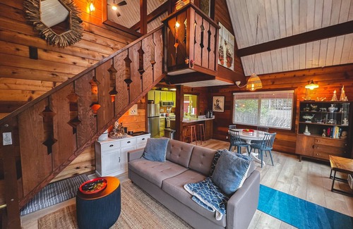 Long Beach Cabine | Cozy Cabin w/ 6 minute walk to the beach!