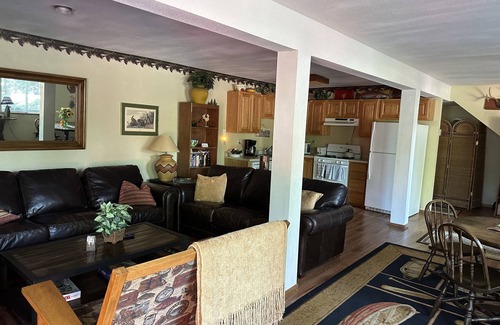 Peninsula Village Cabine | Cozy Cabin walking distance from the lake. Plenty of lake access!