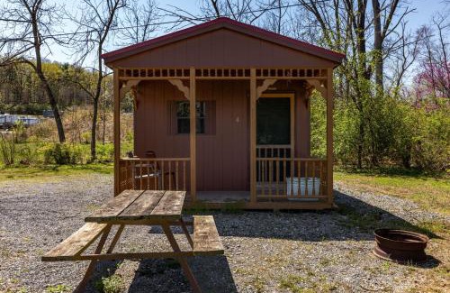 Mifflinburg Maison | Cozy Cabin4 Within Campground