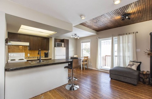 Calabogie Copropriété | Cozy Calabogie condo with high speed internet