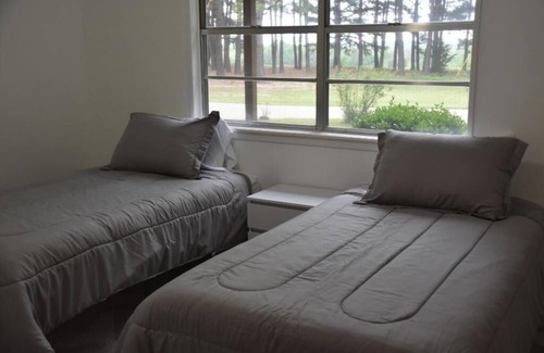 Canton Autre | Cozy Canton Cottage-3 Bedroom/2 Bath-sleeps 8. 8 mi from 1st Monday Trade Days