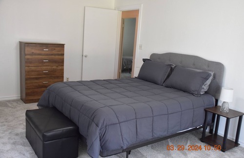 Canton Autre | Cozy Canton Cottage + Cabin - 2 separate houses on same property. Sleeps 12