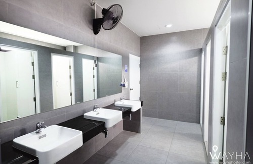 Lak Si Hôtel | Cozy Capsule Dorms With a Shared Kitchen and a Social Area