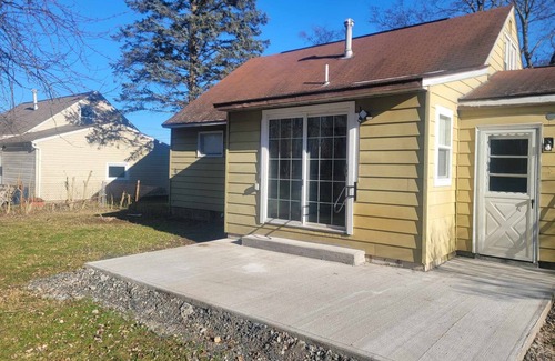 Lindbergh Lawns Maison | Cozy Cape convenient to Fairgrounds, Downtown,Hospitals,Amphitheater & much more