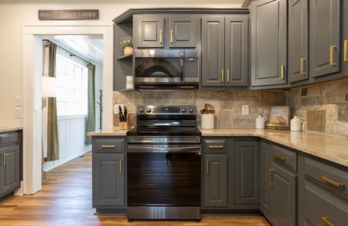 Rock Hill Maison | Cozy Caramel 2 Bd/2 Bth Bottom Floor Unit Sleeps 6