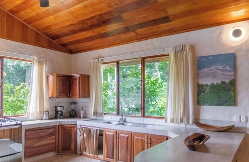 Quebrada Honda Maison | Cozy Casa Pochote - 5 Min Drive to Playa Pelada!