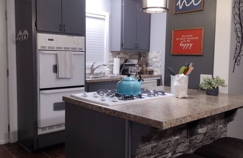 Lawton Maison | Cozy Casita in Lawton! Near Fort Sill! Perfect getaway for visitors!