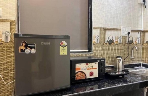 Khar Appartement | Cozy Central 1BHK in Bandra W