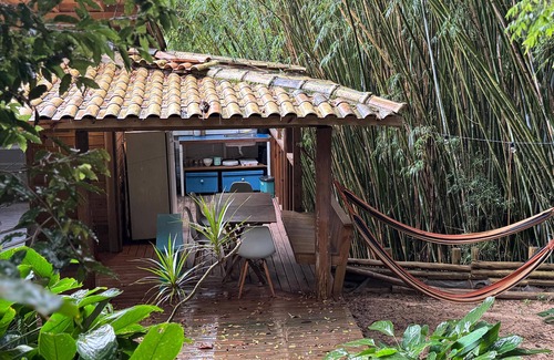 Praia do Rosa Maison | Cozy chalet immersed in native forest close to the beach and downtown Rosa!