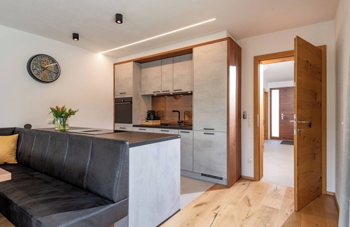 Hopfgarten im Brixental Appartement | Cozy chalet invites you to feel good
