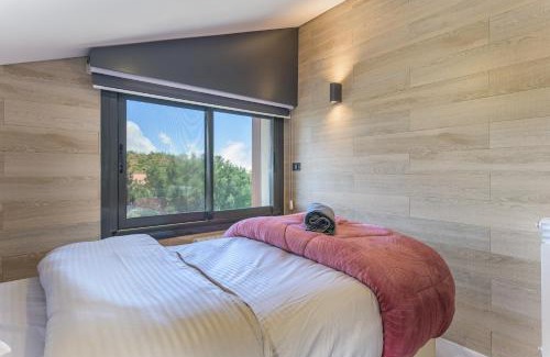 Mzaar Kfardebian Appartement | Cozy Chalet Stay with AC