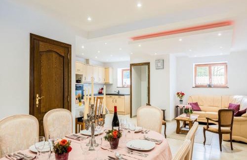 Beauraing Maison | Cozy Chalet with Garden