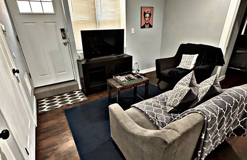 Heart of Chicago Appartement | Près du centre-ville de Chicago-Privé -PARKING-TRAIN GRATUIT!