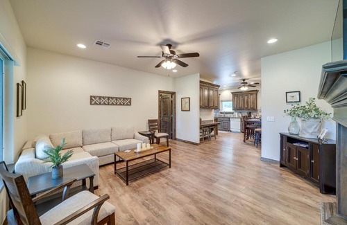 Checotah Maison | Cozy Checotah Retreat with Deck Near Eufaula Lake