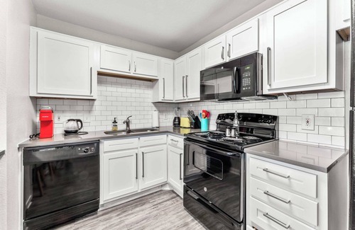 Pleasant Valley Appartement | Cozy Chic 2BR King Suite w Gym&Pool close to DT
