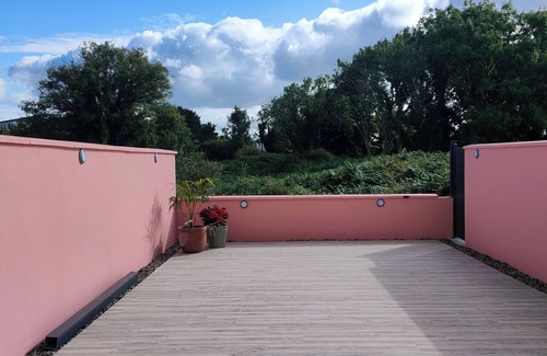 Barna Maison | Cozy City Escape in Galway