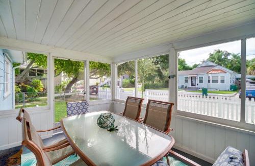 Cocoa Maison | Cozy Cocoa Home - Walk to River and Historic Village