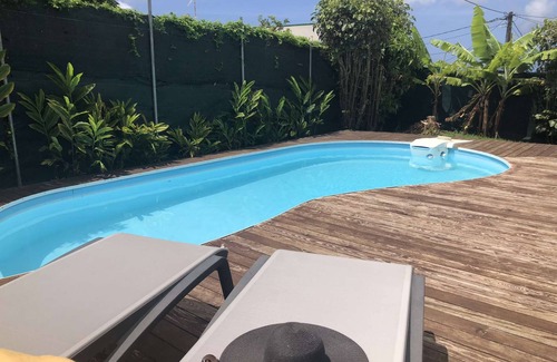 Saint-Claude Appartement | COZY COCOON WITH POOL, spacious three-bedroom air-conditioned apartment