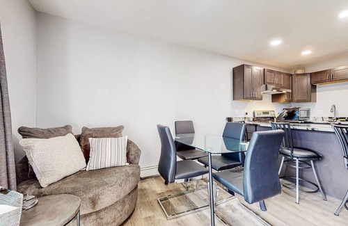 Dillon Copropriété | Cozy Colorado Condo | Mountain view retreat with resort amenity access