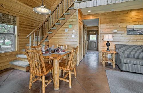 Columbia Maison | Cozy Columbia Cabin with Shared Lake Dock!