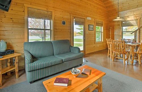 Columbia Maison | Cozy Columbia Cabin with Shared Lake Dock!