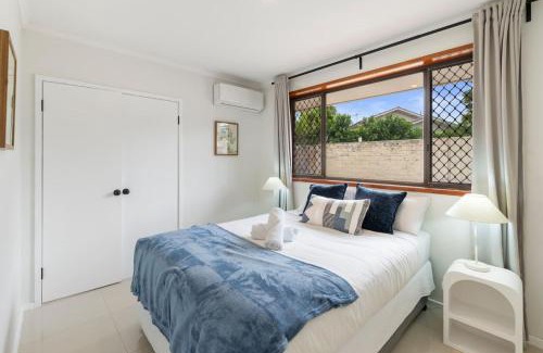 Robertson Maison | Cozy Comfort 4BR near Malls and Transport