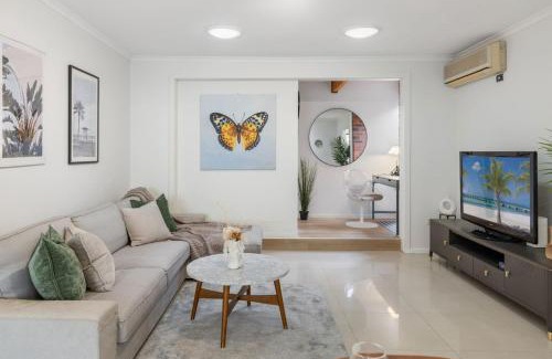 Robertson Maison | Cozy Comfort 4BR near Malls and Transport