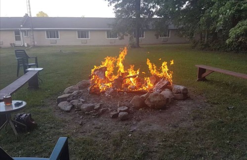 Wiarton Appartement | Cozy Comfort Double Room 08– Peninsula Motel, Minutes from Wiarton Waterfront
