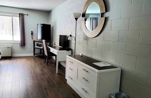 Wiarton Appartement | Cozy Comfort Double Room 11 – Peninsula Motel, Minutes from Wiarton Waterfront