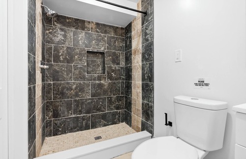 Wynnefield Appartement | Cozy Comfortable and Quiet Queen Suite