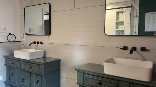 Roselle Maison | Cozy & Comfy Private Room with gym equipment #M