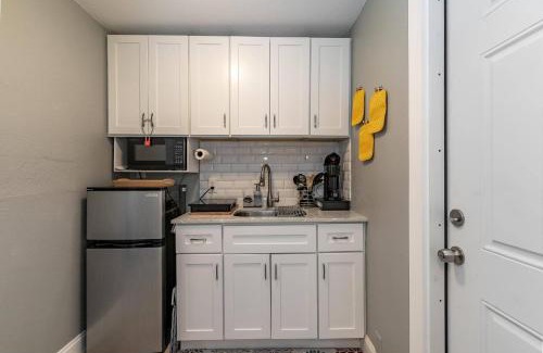 Southwest Appartement | Cozy Comfy Studio with full sofa bed and kitchenette