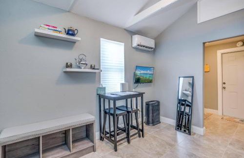 Southwest Appartement | Cozy Comfy Studio with full sofa bed and kitchenette