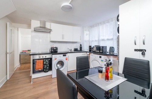 Haringey Appartement | Cozy & comfy Woodgreen station apartment sleeps 6