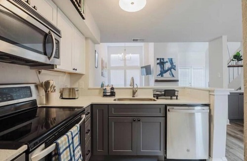 Las Colinas Appartement | Cozy Condo 8 mins to DFW Airport