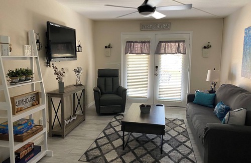Paradise Valley Village Copropriété | Cozy Condo Completely Updated- Centrally Located