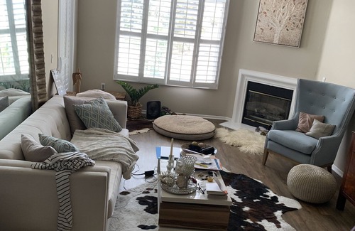 University City Copropriété | Cozy condo with gym/pool/hot tub, short walk to town and close drive to Beach
