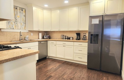 Mann Appartement | Cozy Contemporary 2BR with sofa bed in the office