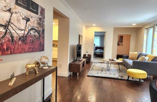 Mann Appartement | Cozy contemporary 2BR with Sofa bed in the office