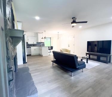 Belvedere Park Maison | Cozy Contemporary Bungalow