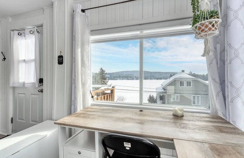 Saint-Jean-de-Matha Chalet De Ski | Cozy cottage w view/access to lake near Glissades St-Jean de Matha and Golf