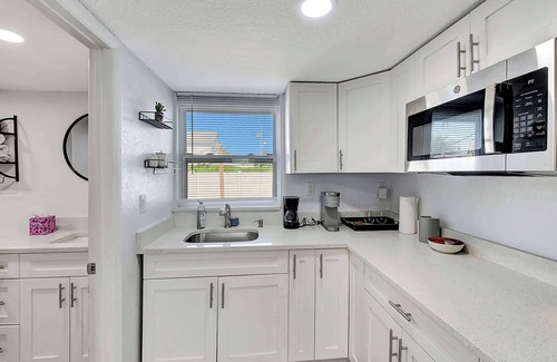 Delray Beach Appartement | Cozy Cottage 5 Min to Beach Perfect for Couples