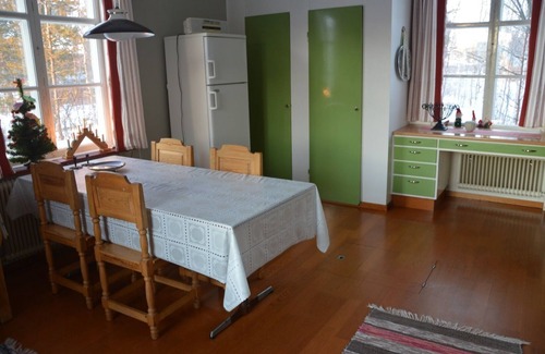 Overkalix Maison | cozy cottage by the lake near Överkalix