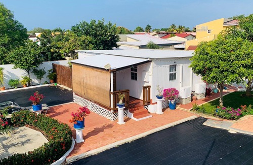 Oranjestad Cottage | A very cozy cottage close to the Haystack, in the middle of the island of Aruba.